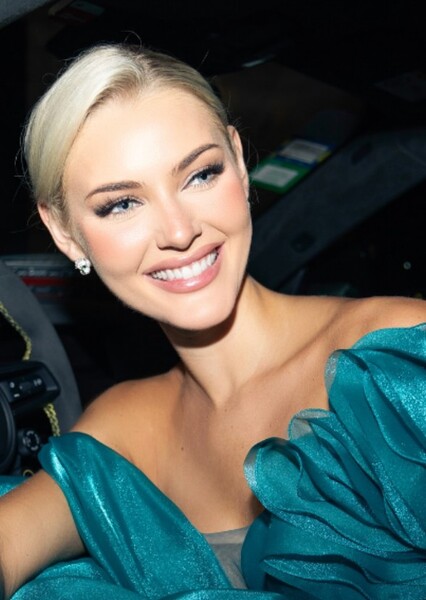 Victoria Kjær Theilvig photo