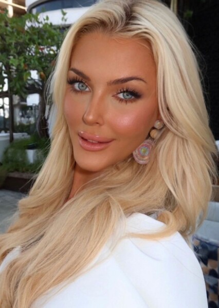 Victoria Kjær Theilvig photo