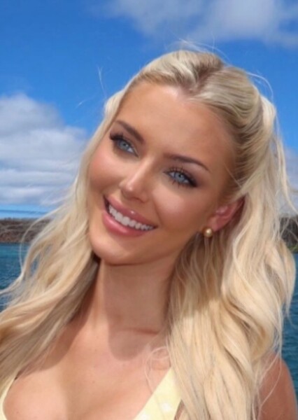 Victoria Kjær Theilvig photo