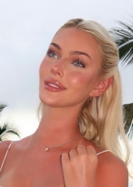 Victoria Kjær Theilvig photo