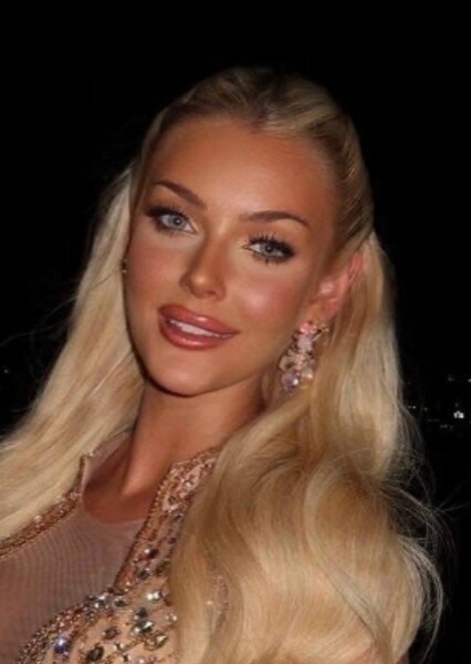 Victoria Kjær Theilvig photo