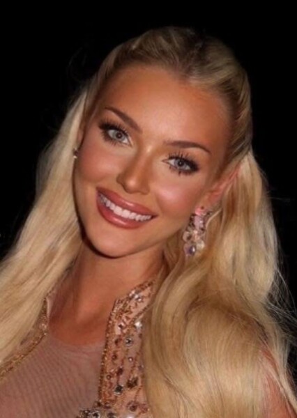 Victoria Kjær Theilvig photo