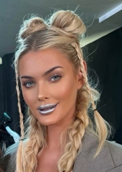 Victoria Kjær Theilvig photo