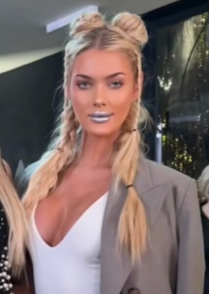 Victoria Kjær Theilvig photo
