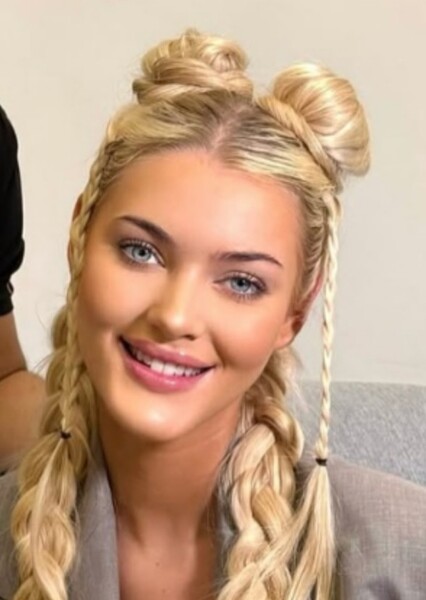 Victoria Kjær Theilvig photo