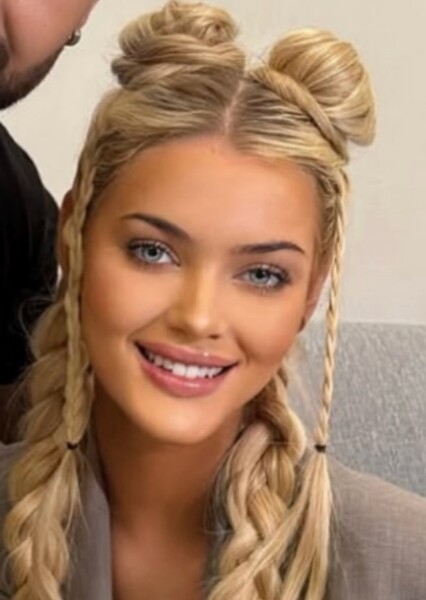 Victoria Kjær Theilvig photo