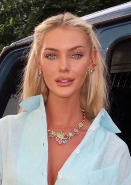 Victoria Kjær Theilvig photo