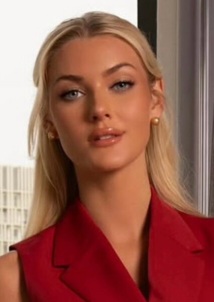 Victoria Kjær Theilvig photo