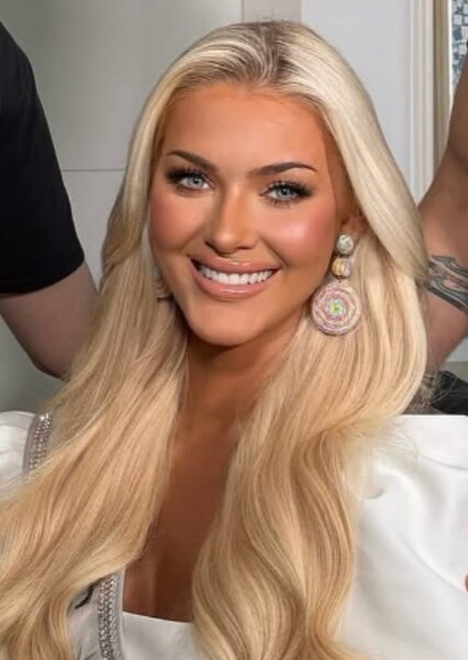 Victoria Kjær Theilvig photo