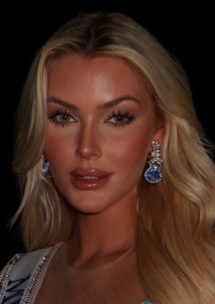Victoria Kjær Theilvig photo