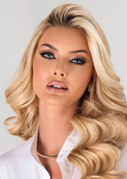Victoria Kjær Theilvig photo