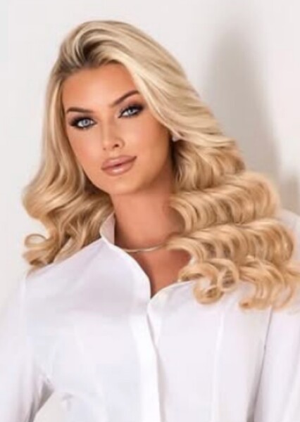 Victoria Kjær Theilvig photo
