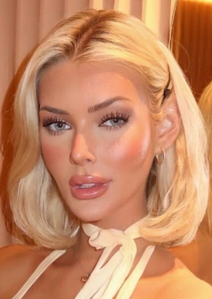 Victoria Kjær Theilvig photo