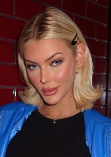 Victoria Kjær Theilvig photo