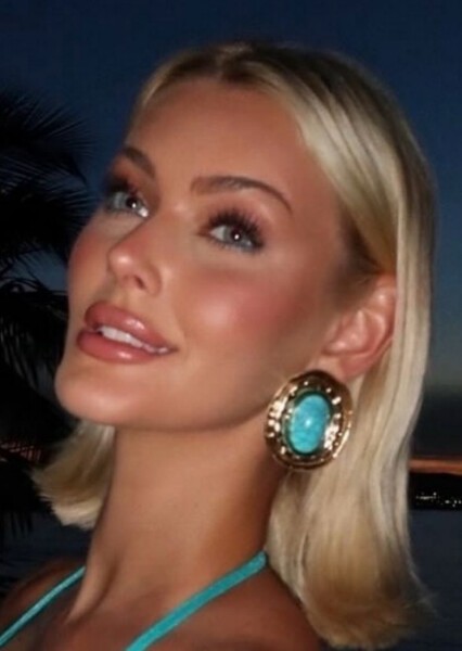 Victoria Kjær Theilvig photo