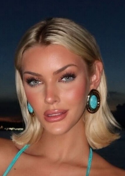 Victoria Kjær Theilvig photo
