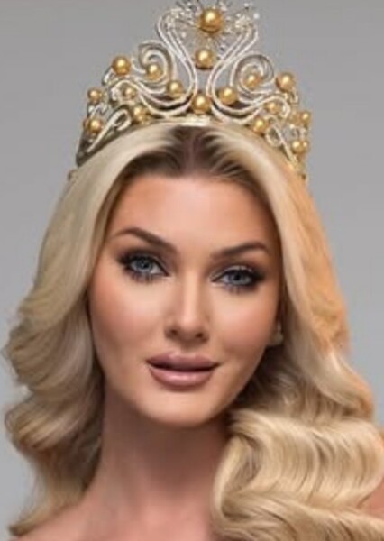 Victoria Kjær Theilvig photo