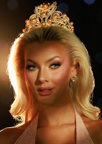 Victoria Kjær Theilvig photo