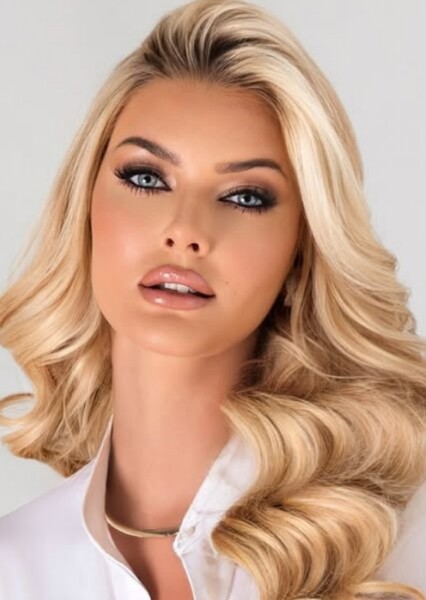 Victoria Kjær Theilvig photo