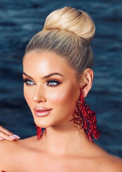 Victoria Kjær Theilvig photo