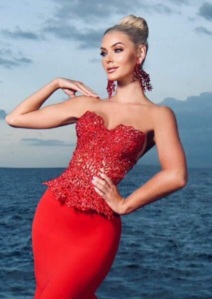 Victoria Kjær Theilvig photo