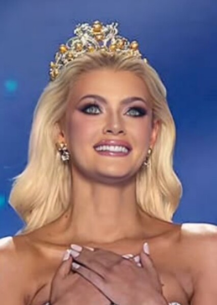 Victoria Kjær Theilvig photo