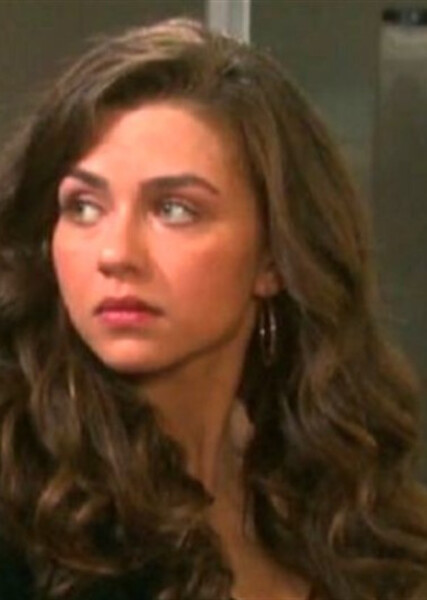 Victoria Konefal photo