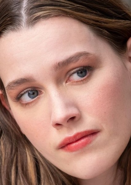 Victoria Pedretti photo