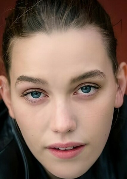 Victoria Pedretti photo