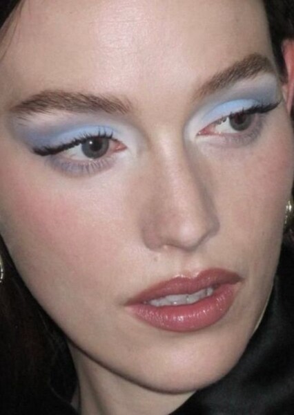 Victoria Pedretti photo