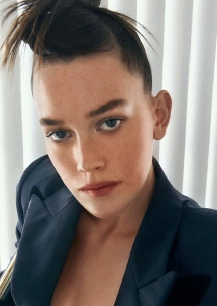 Victoria Pedretti photo