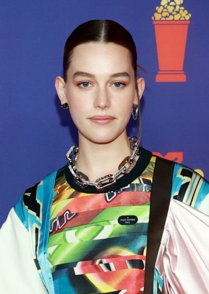 Victoria Pedretti photo