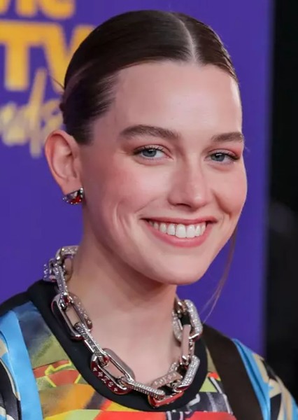 Victoria Pedretti photo