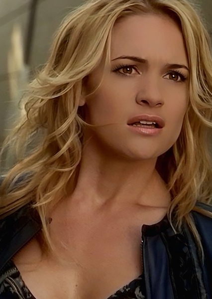 Victoria Pratt photo