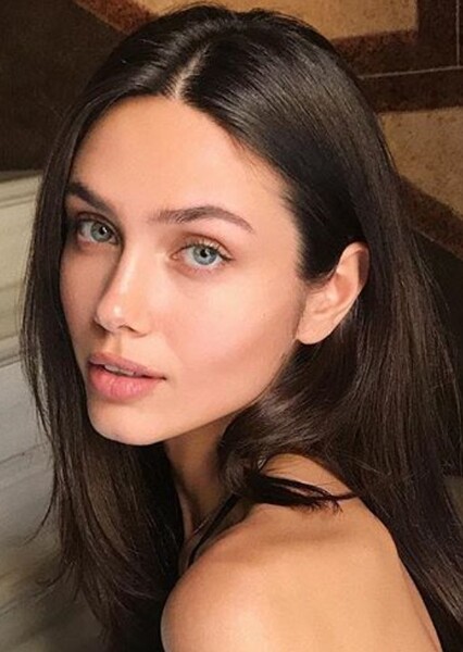 vika bronova photo