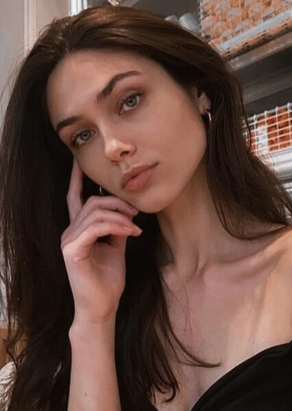 vika bronova photo