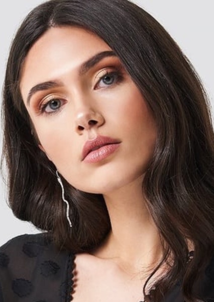 vika bronova photo