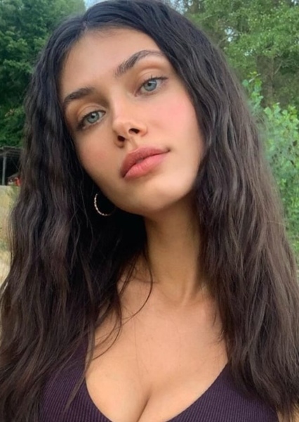 vika bronova photo