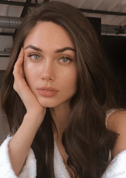 vika bronova photo