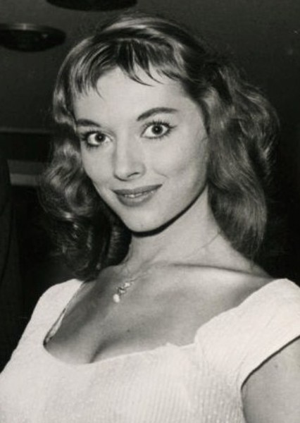 Vikki Dougan photo