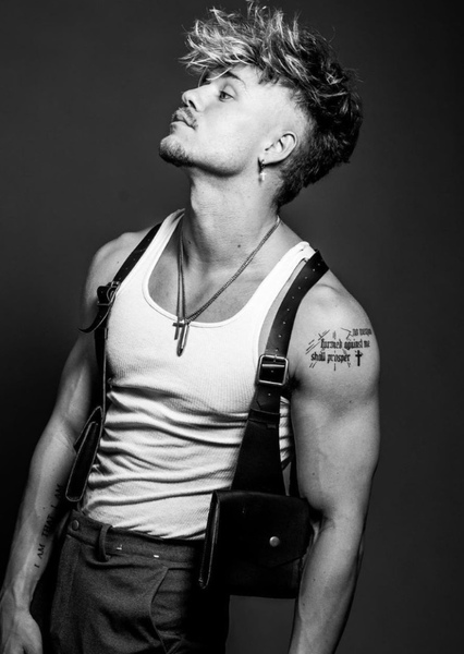 Viktor White photo