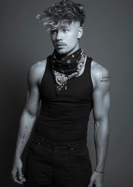 Viktor White photo