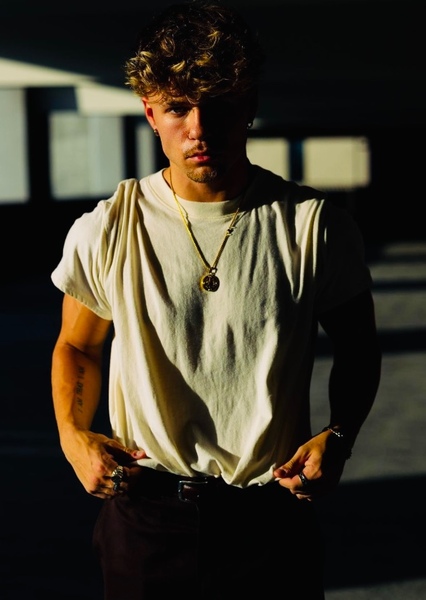 Viktor White photo