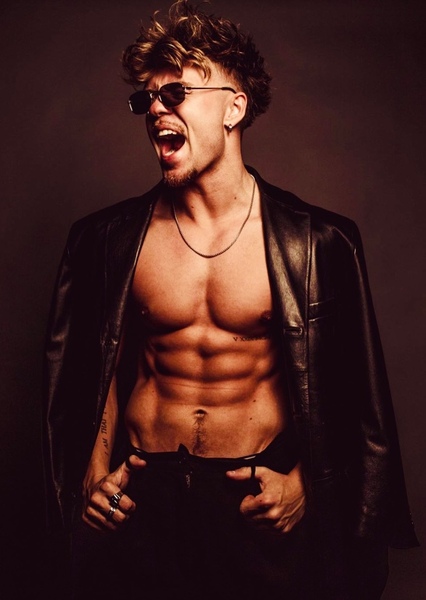 Viktor White photo