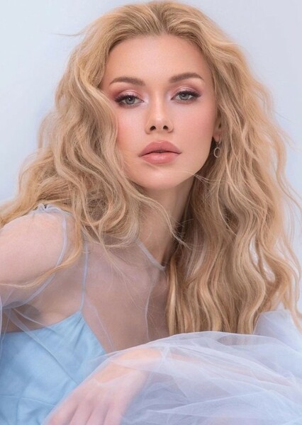 Viktoria Apanasenko photo