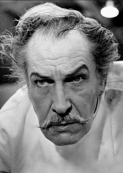 Vincent Price photo