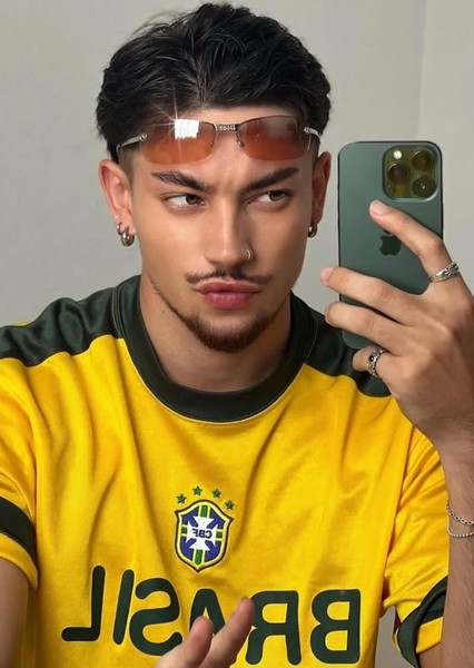 Vinicius Yujin photo