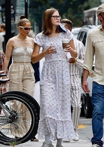 Violet Affleck photo