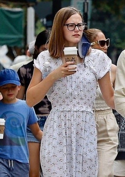 Violet Affleck photo