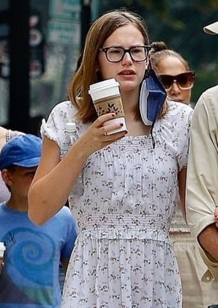 Violet Affleck photo